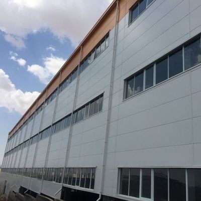 Q345 Domy prefabrykowane ze stali OEM Budynek konstrukcji prefabrykowanych ze stali