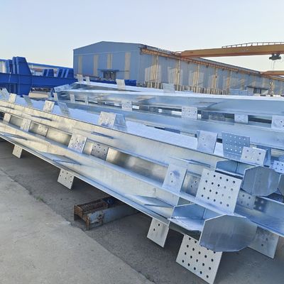 Wyposażenie fabryczne Materiał konstrukcyjny stalowy Panel kanapkowy Materiał budowlany