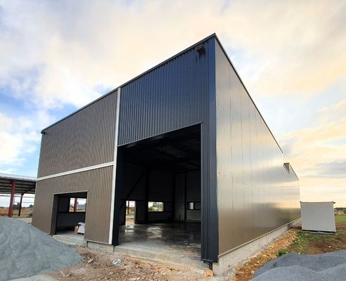 Konstrukcja stalowa hangar prefabrykowany walcowany na gorąco galwanizowany magazyn budynek szopka