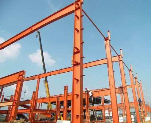 Warsztaty konstrukcji stalowych przemysłowych z kątowym kołnierzem stalowym i wykończeniem żaglu PVDF