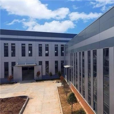 Długoterminowe użytkowanie prefabrykowanych fotovoltaicznych konstrukcji stali