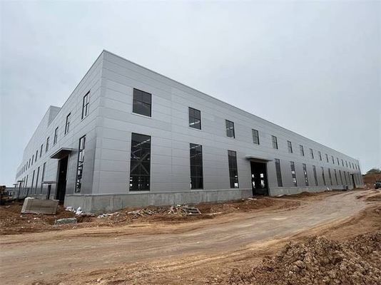 Specjalistyczne warsztaty składowe prefabrykowanych konstrukcji stalowych