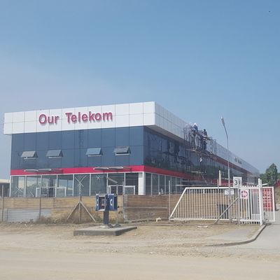 Niestandardowa konstrukcja stalowa Sala wystawiennicza Wodoroodporne budynki magazynów metalowych